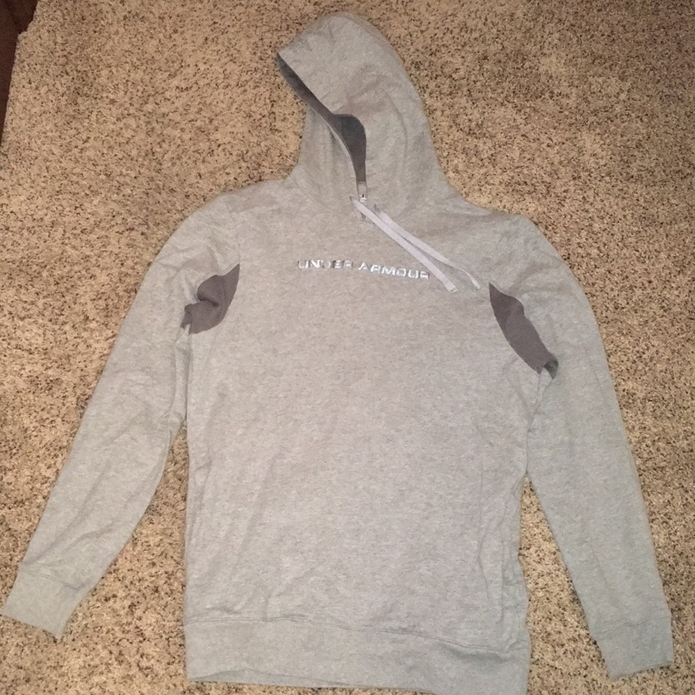 Under Armor sweatshirt